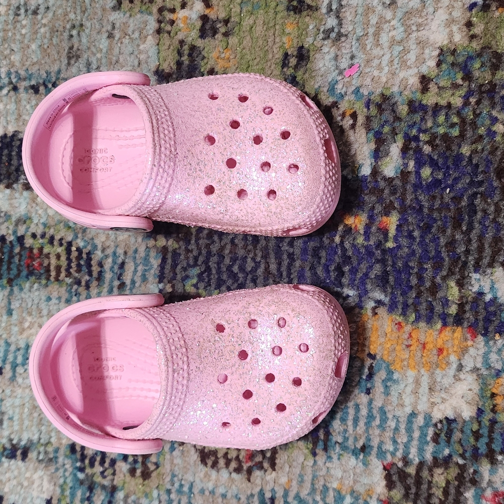 Toddler Size 6 Pink Glitter Crocs